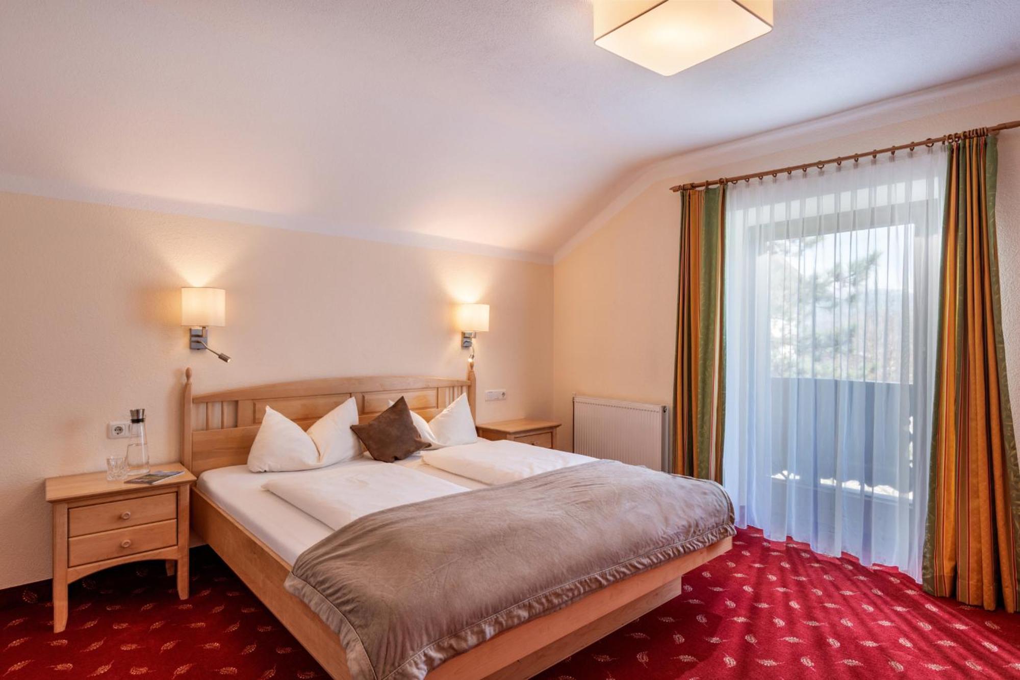 Hotel Garni Birkenhof Mayrhofen Exterior photo