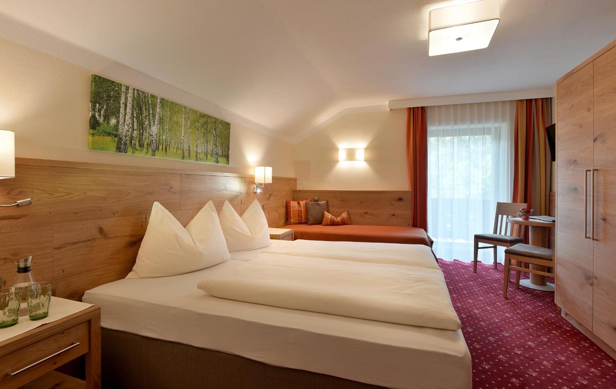 Hotel Garni Birkenhof Mayrhofen Exterior photo